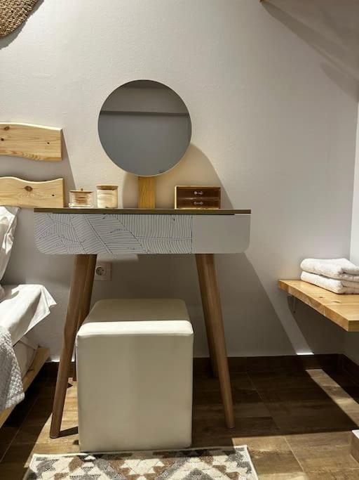 Tiny Nest Apartment *